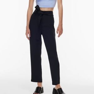 Aritzia black Tie-Front pant. Straight leg/ankle length. Brand new condition